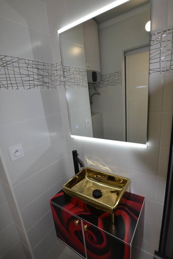 Studio Naturiste "Tropiques" Heliopolis Fg Agde Bagian luar foto